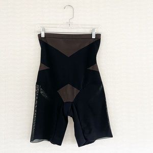 HONEYLOVE SuperPower Short Women’s Size Large Shapewear Flattering Sexy Black